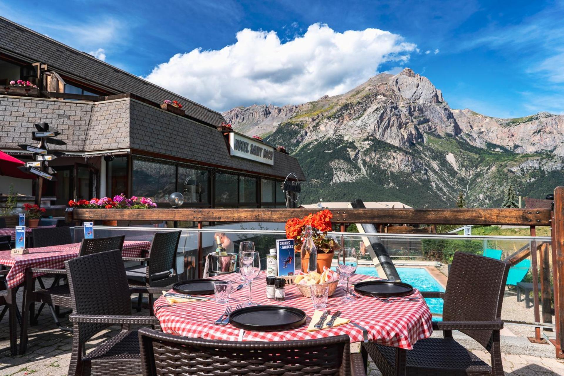 Hotel Restaurant Saint Roch Puy-Saint-Vincent Exterior photo